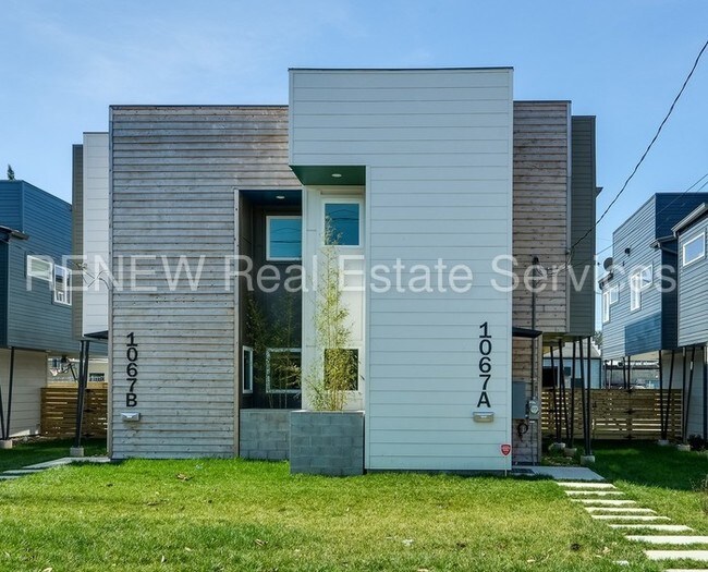 Building Photo - 1067A 2nd Ave S