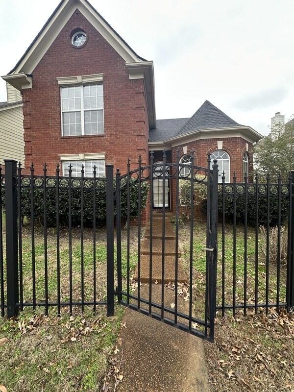 Building Photo - 2178 Berry Bush Ln