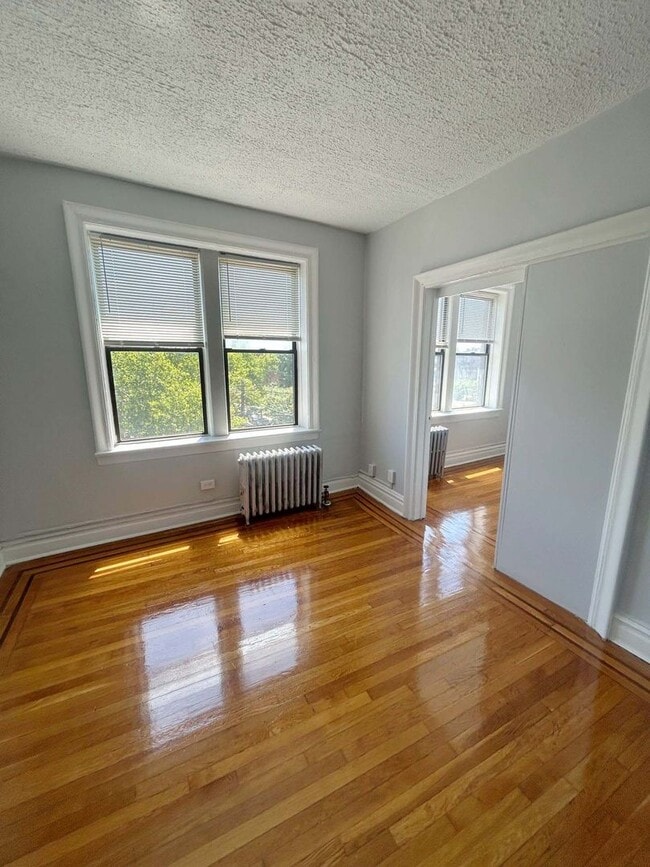 Interior Photo - 1111 - Trefoil Manor