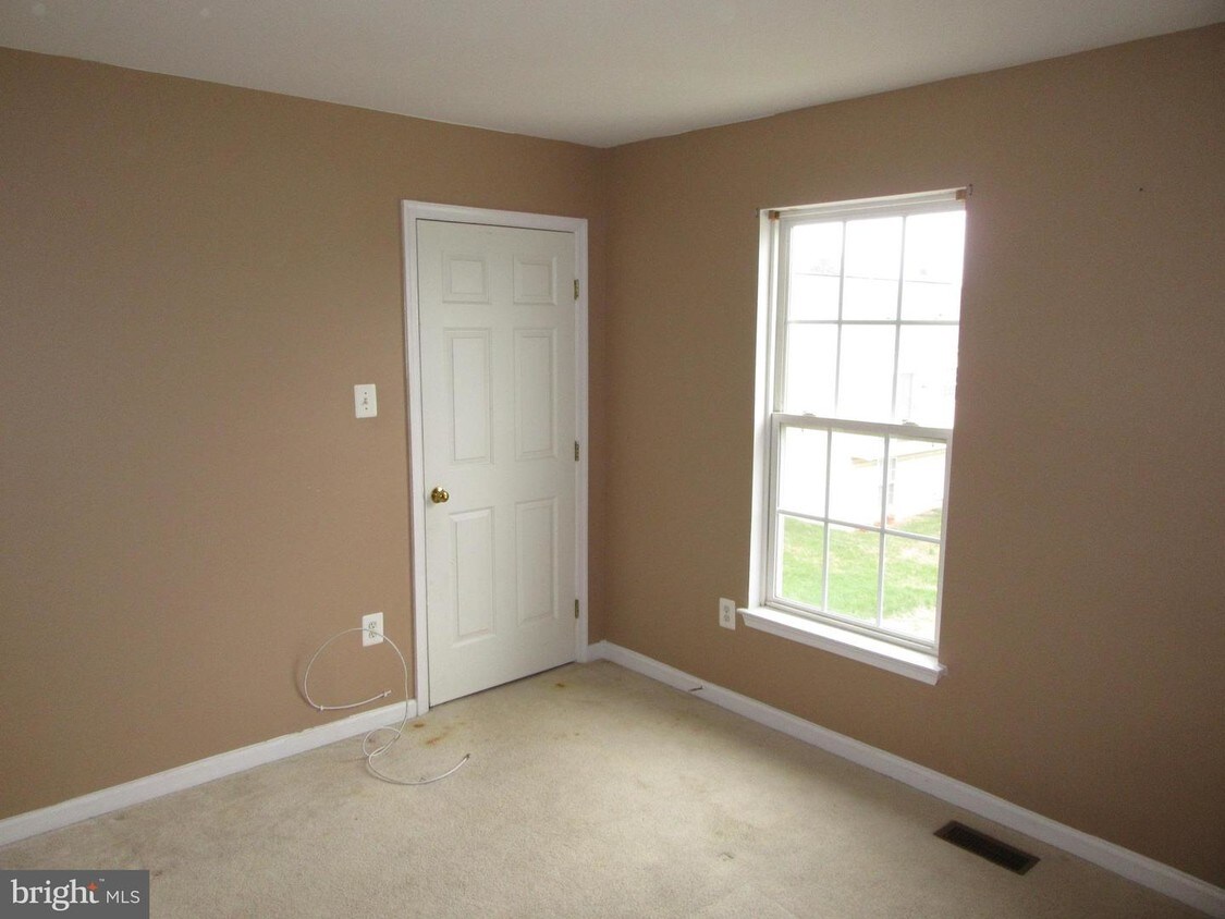 Foto principal - 218 Shetland Dr