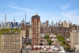 Building Photo - 321 W 110th St