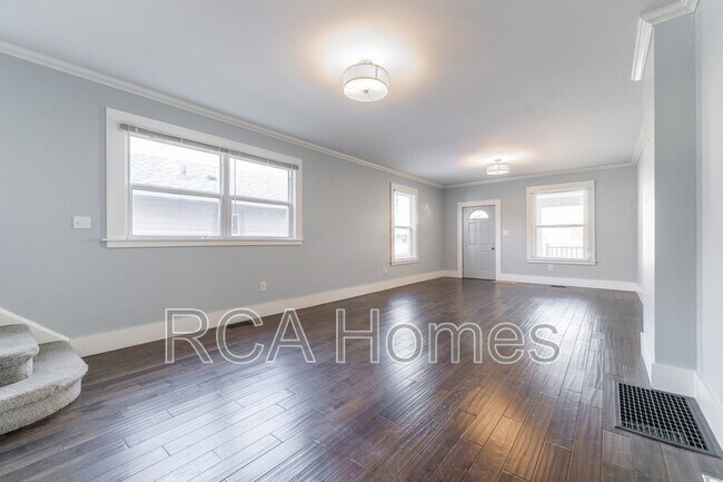 Building Photo - 1037 E Tabor St