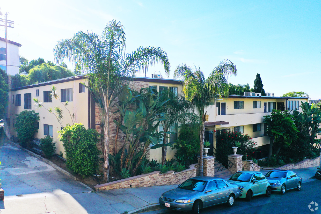 Primary Photo - Courtyard at Cordova Apts