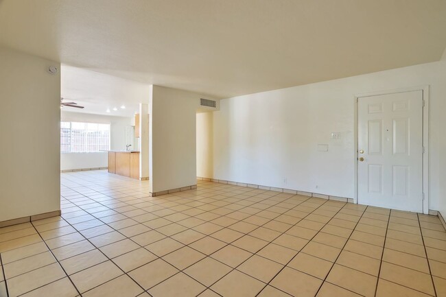 Building Photo - Spacious 3-bedroom, 3-bathroom home with a...