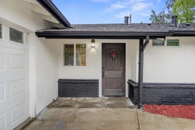 Building Photo - 2660 Ross Pl