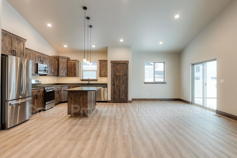 4032 Snowberry Ave, Evergreen, MT 59901 House Rental in Evergreen, MT