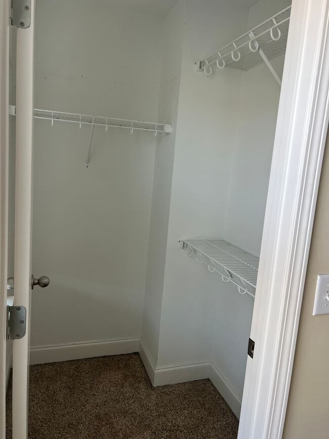 Building Photo - 3 bedroom/2.5 Bathroom Sugar Valley Townhome
