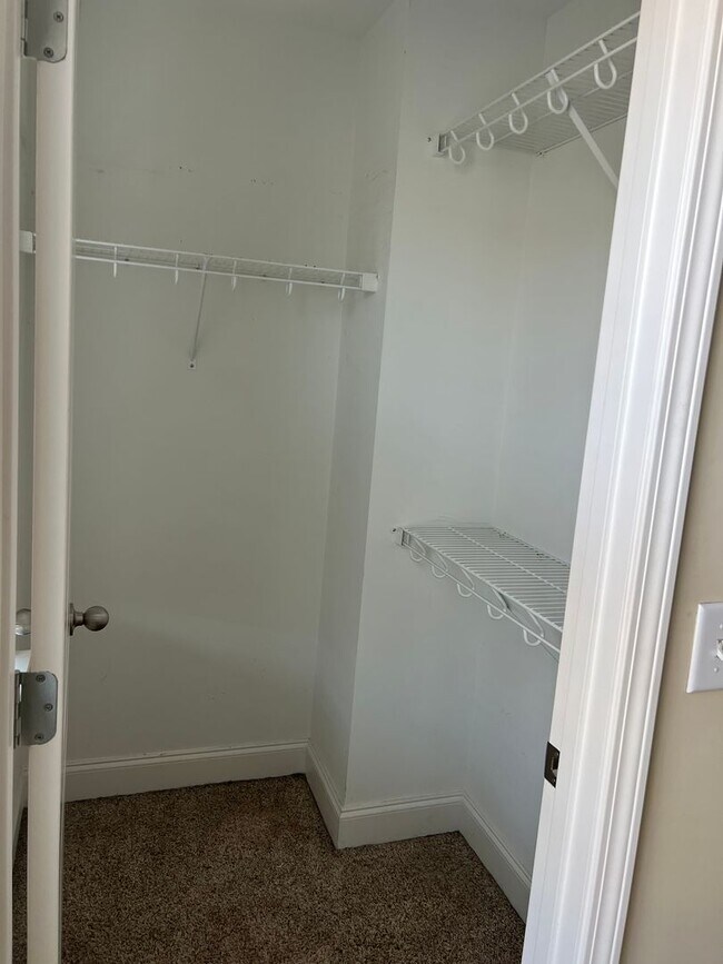 Foto del edificio - 3 bedroom/2.5 Bathroom Sugar Valley Townhome