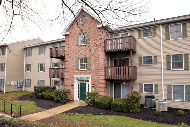 Building Photo - 620 Manatawny St