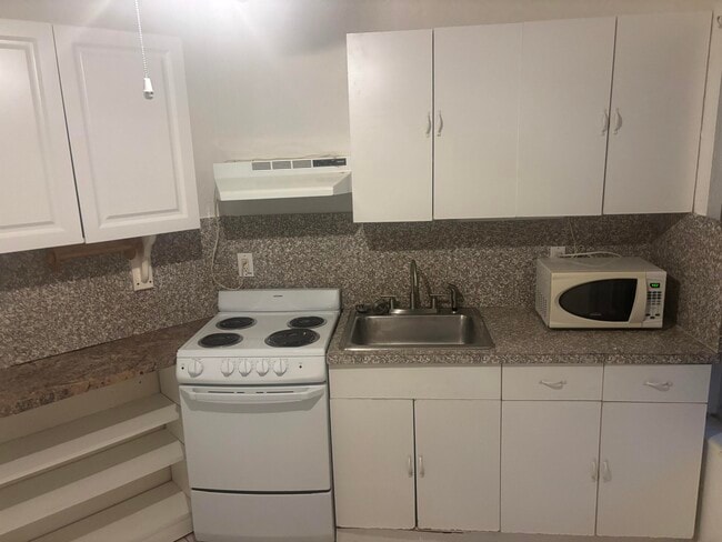 Foto del edificio - 2424 Grant St