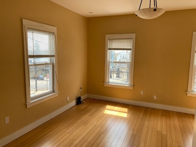 Photo - 222 Gano St Apartment