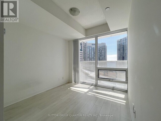 Building Photo - 88 Harbour St