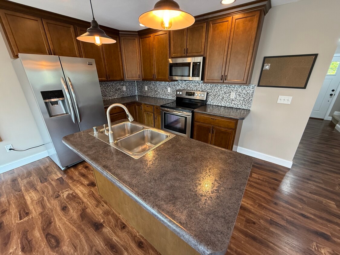 Foto principal - 4932 Norwood St