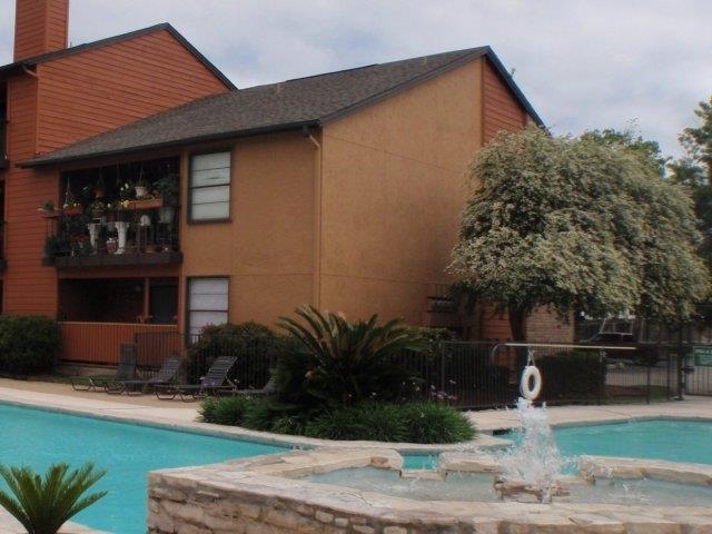 Foto del edificio - 2439 NE Interstate 410 Loop