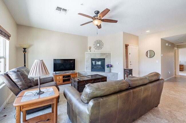 Building Photo - Luxury Condo with Mountain Views in Gated ...