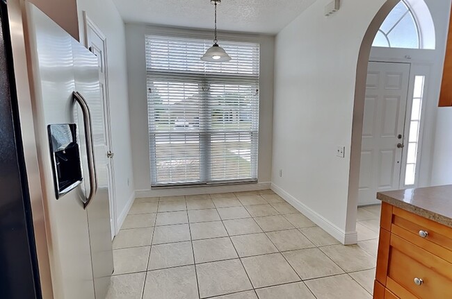 Building Photo - 8375 Fort Thomas Way