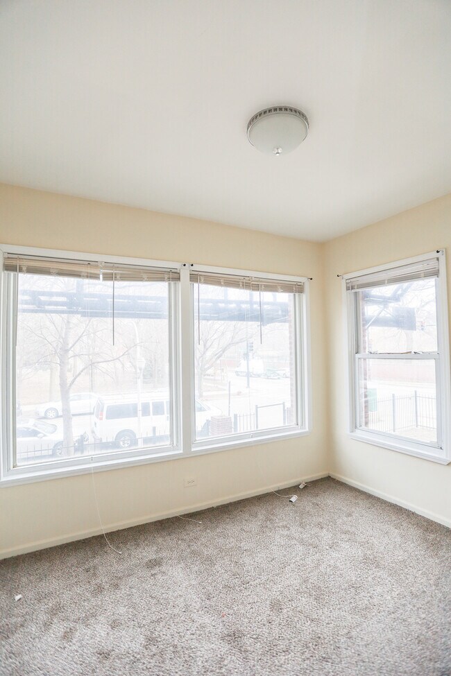 Foto del edificio - 4400 N Magnolia Ave