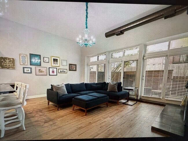 Foto del edificio - 1760 W Wrightwood Ave