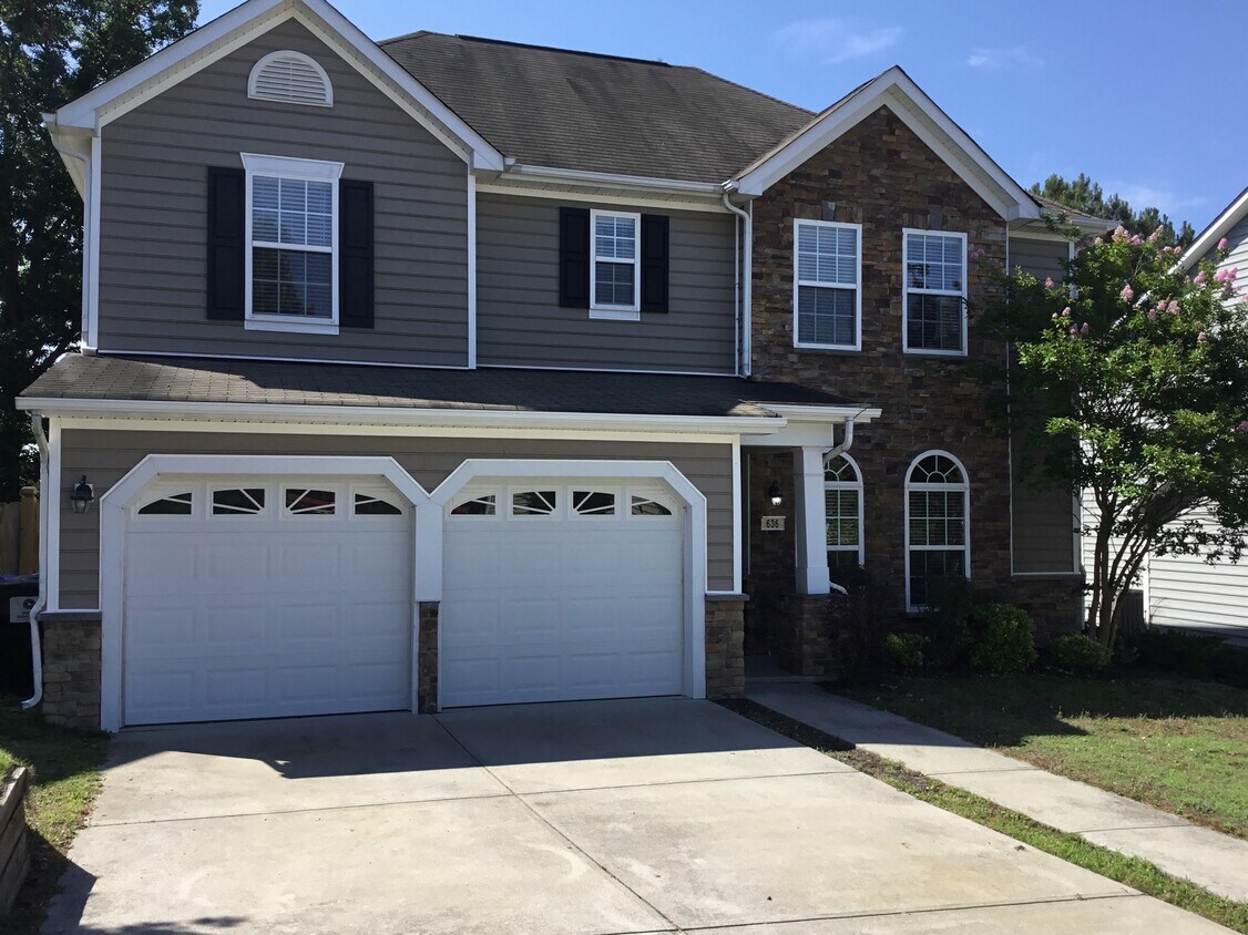 Foto principal - 636 Long Melford Dr