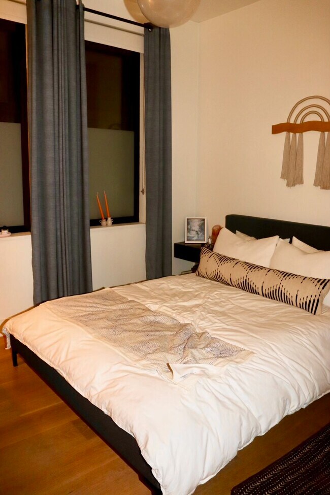 Foto del edificio - 1432 Grove St