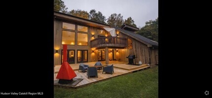 Building Photo - 33 Maple Ave