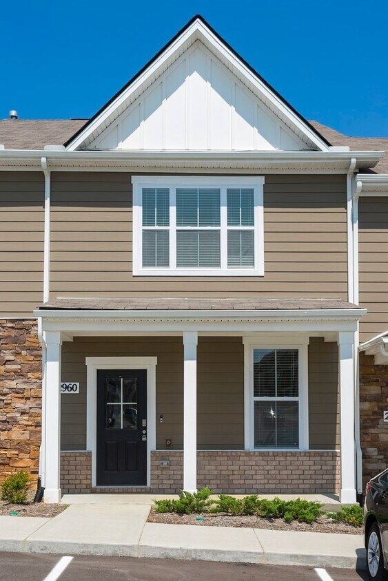 Primary Photo - Adorable 3Bed 2&1/2 Bath Apartment