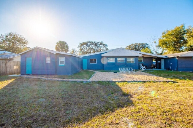 Building Photo - 1731 Grayson Dr