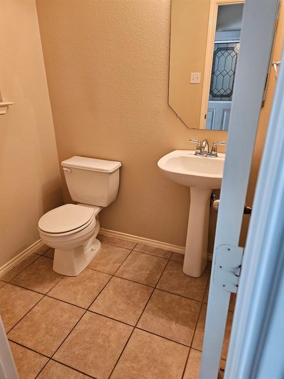 Building Photo - 1817 Enchanted Rock Dr