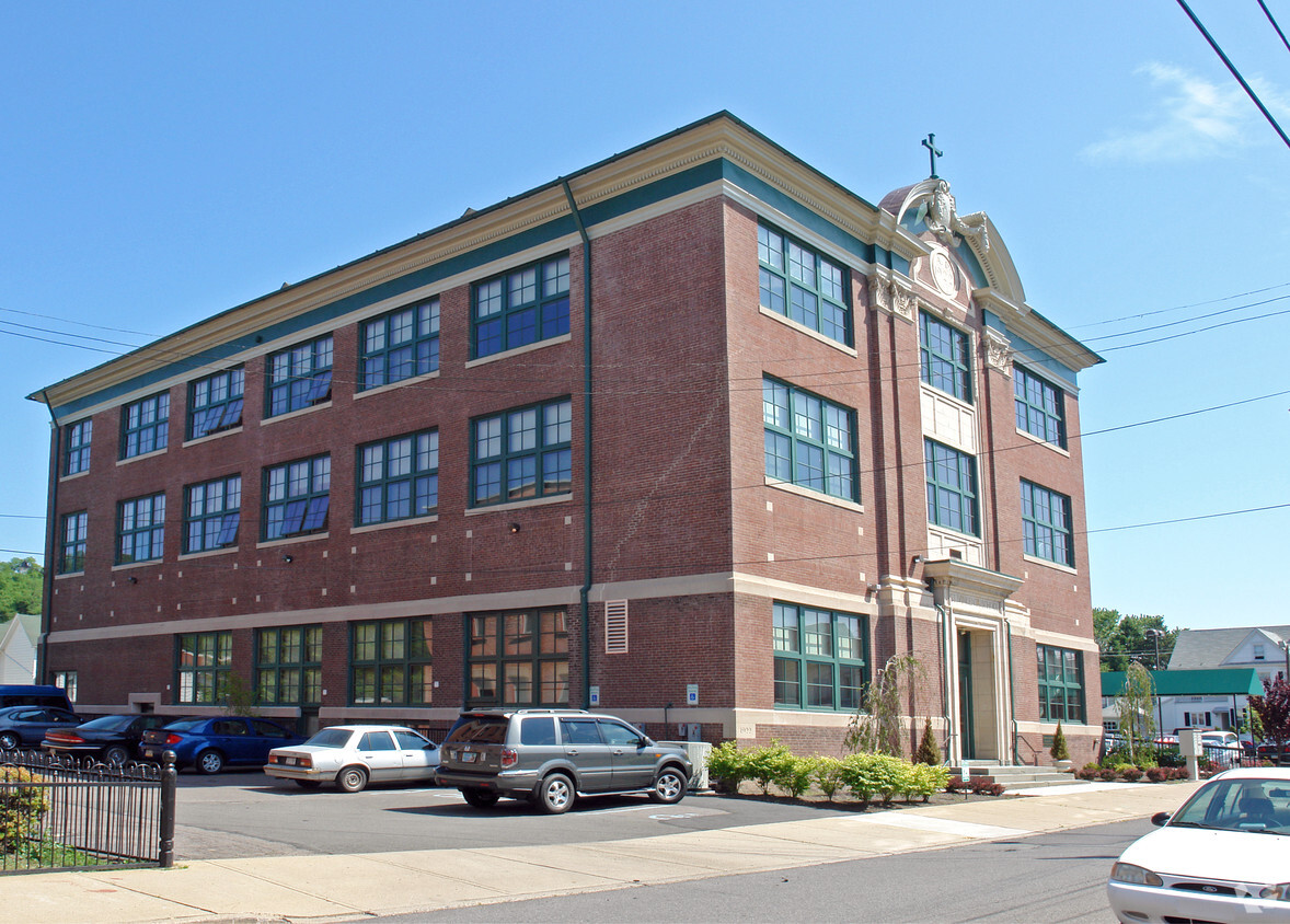 Building Photo - Saint Vincent Apartments