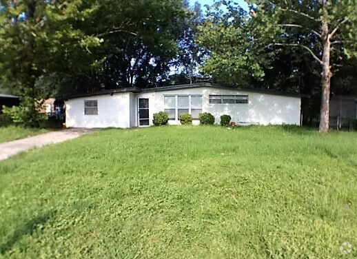 Building Photo - 1927 Orlean Dr