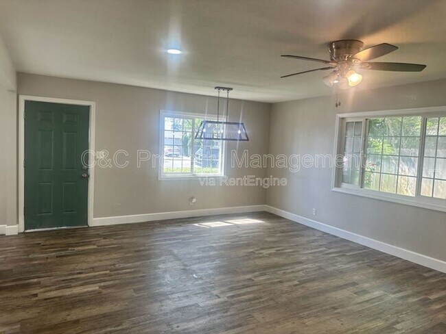Foto del edificio - 5625 E Bellaire Way