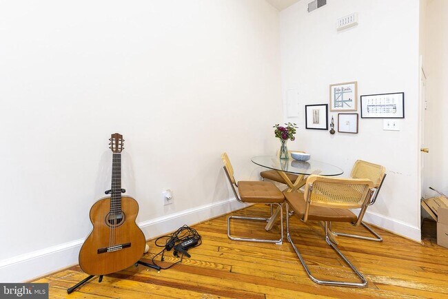Foto del edificio - 1213 12th St NW