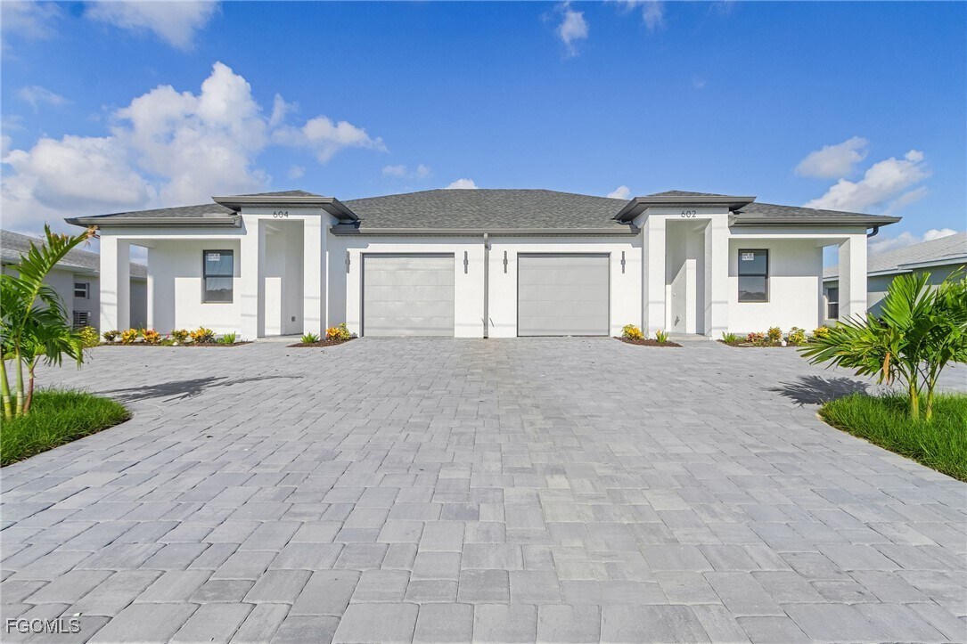 Foto principal - 602-604 SW 8th Pl