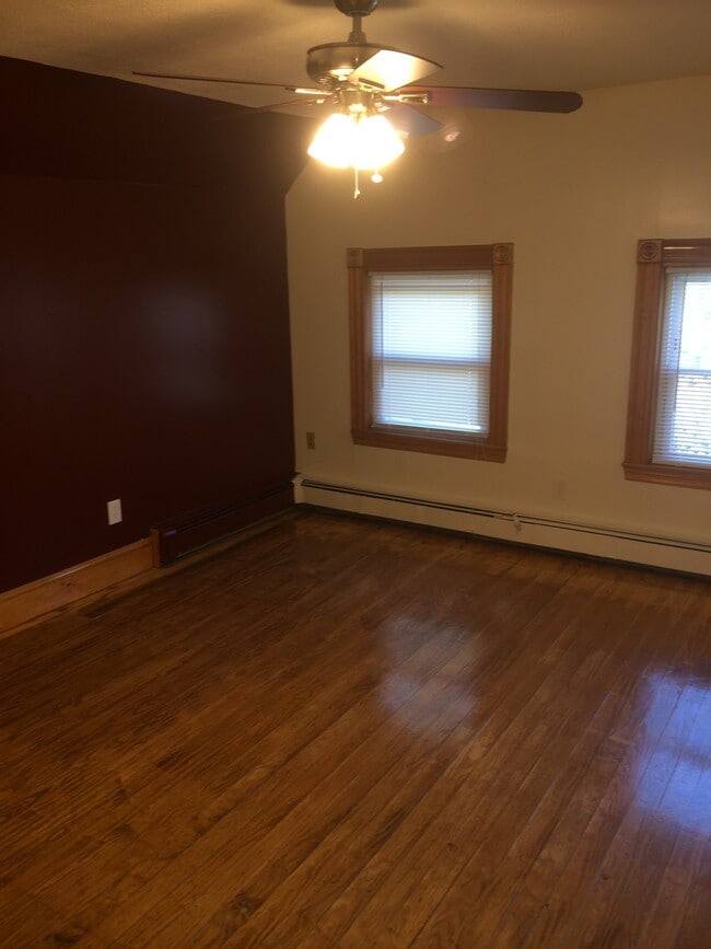 Building Photo - 37 Farquhar St