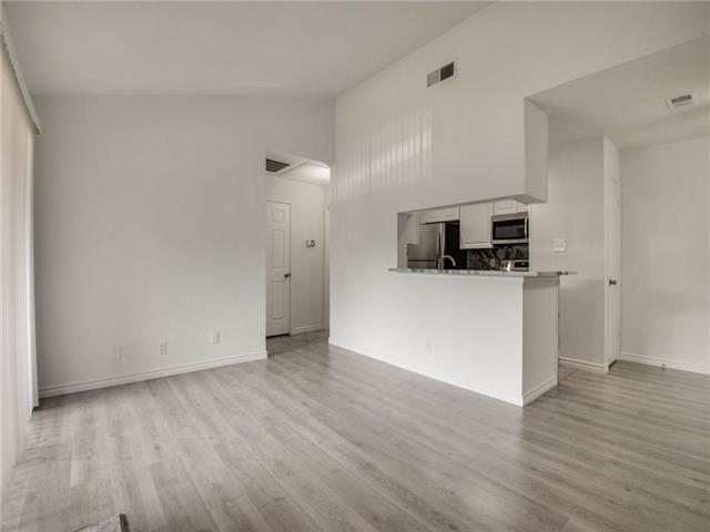 Foto del edificio - 1200 Calico Ln