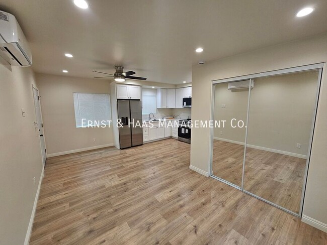 Foto del edificio - Beautiful Belmont Shore Studio Apartment!