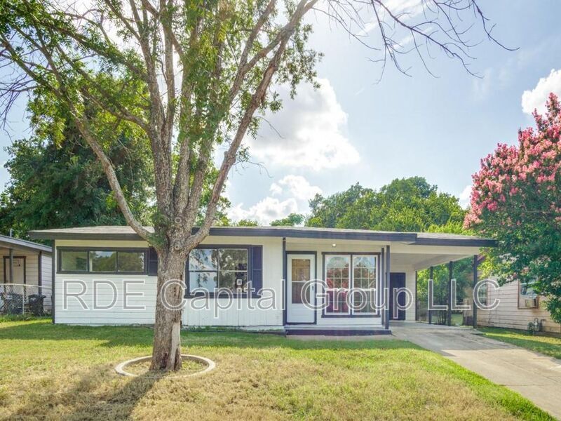 Primary Photo - 3012 Crouch St