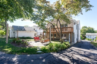 Building Photo - 151 Highview Ave