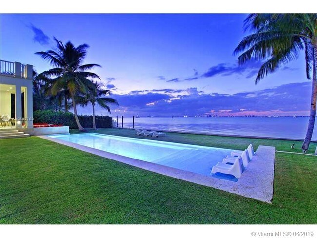 Building Photo - 260 Harbor Dr