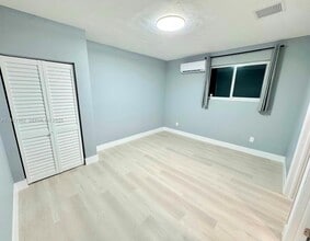 Building Photo - 321 NW 93rd Ave