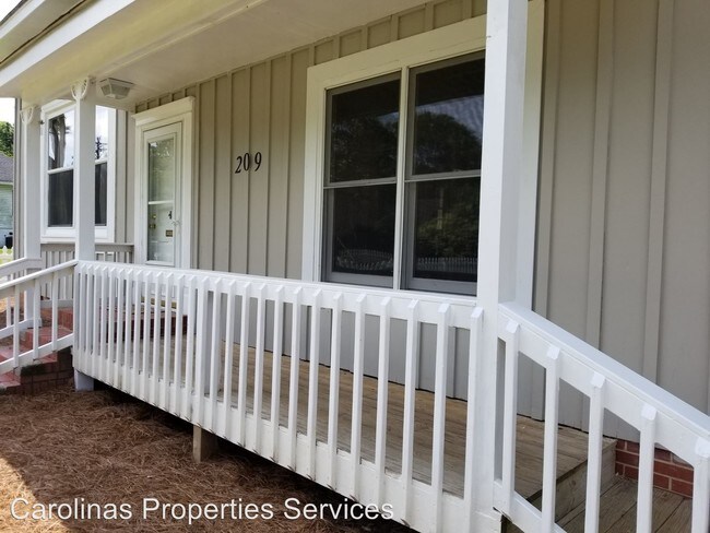 Foto del edificio - 3 br, 3 bath House - 209 Springs St