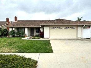 Building Photo - 6630 Sora St