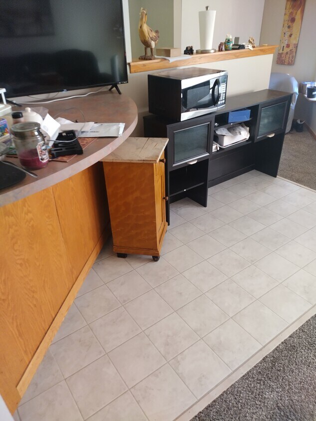 Primary Photo - 9030 N Park Plaza Ct