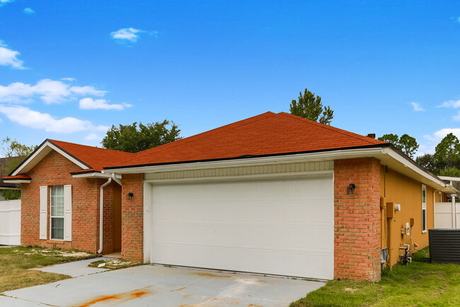 Building Photo - 2891 Tuscarora Tr