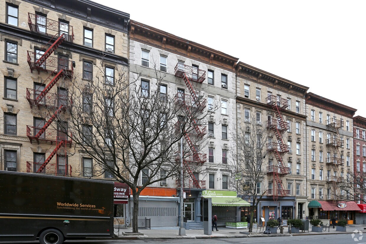 Building Photo - 3153 Broadway