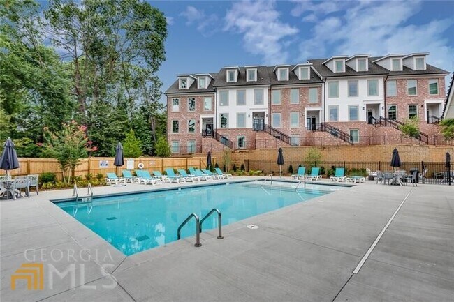 Foto del edificio - 533 Burton Dr
