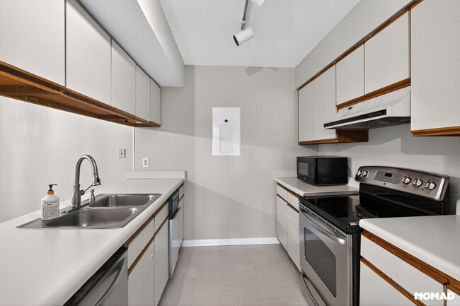 Foto del edificio - 120 Finley Forest Dr