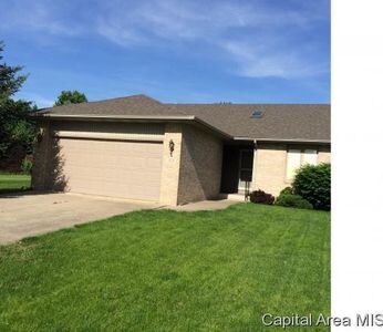 Building Photo - 512 Golf Rd