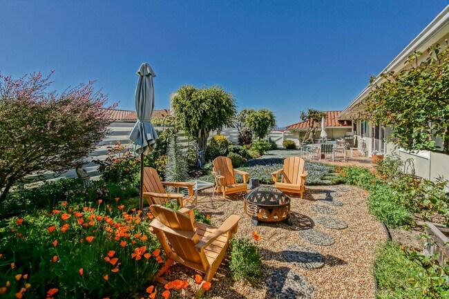 Building Photo - FULLY FURNISHED, CHARMING & AIRY, 4BR2BA MONTEMALAGA HILLTOP HOME W/ “QUEENS NECKLACE” VIEWS, 2-C...