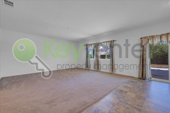 Foto del edificio - 7209 Corvus Cir